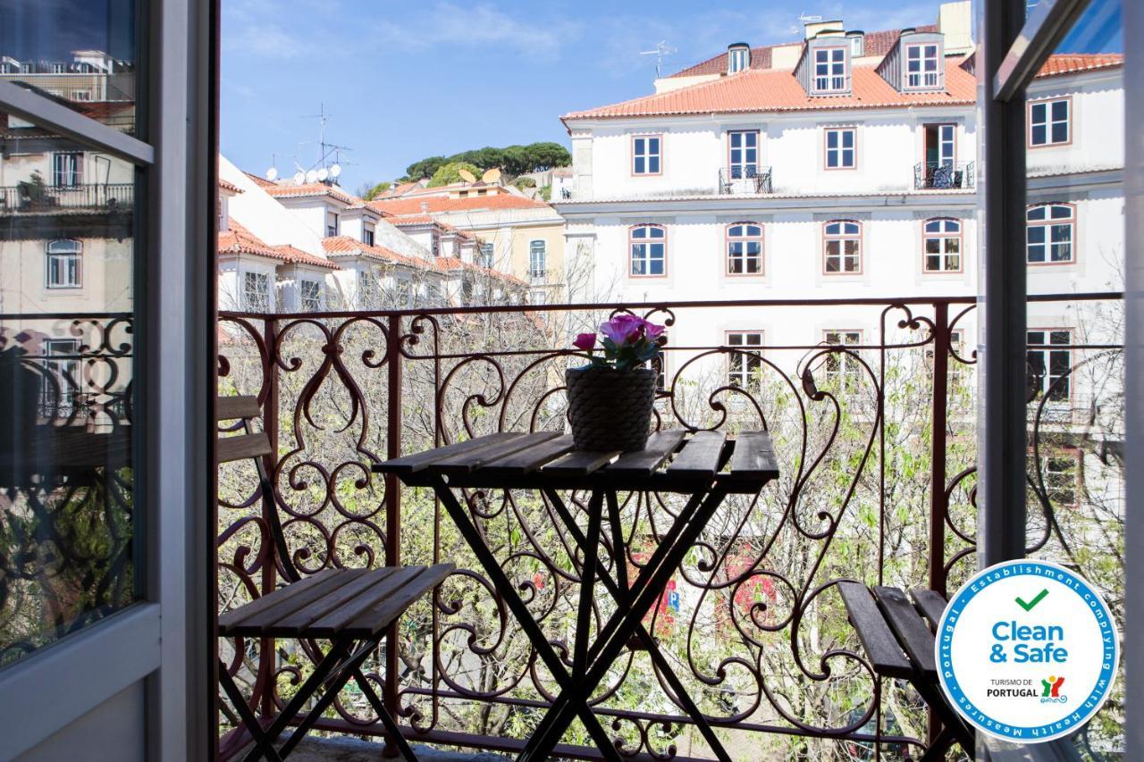 Alfama Sophisticate Flat With Balconies 2Bedrs 2Baths & Ac In 19Th Century Building Historic Center Apartamento Lisboa Exterior foto