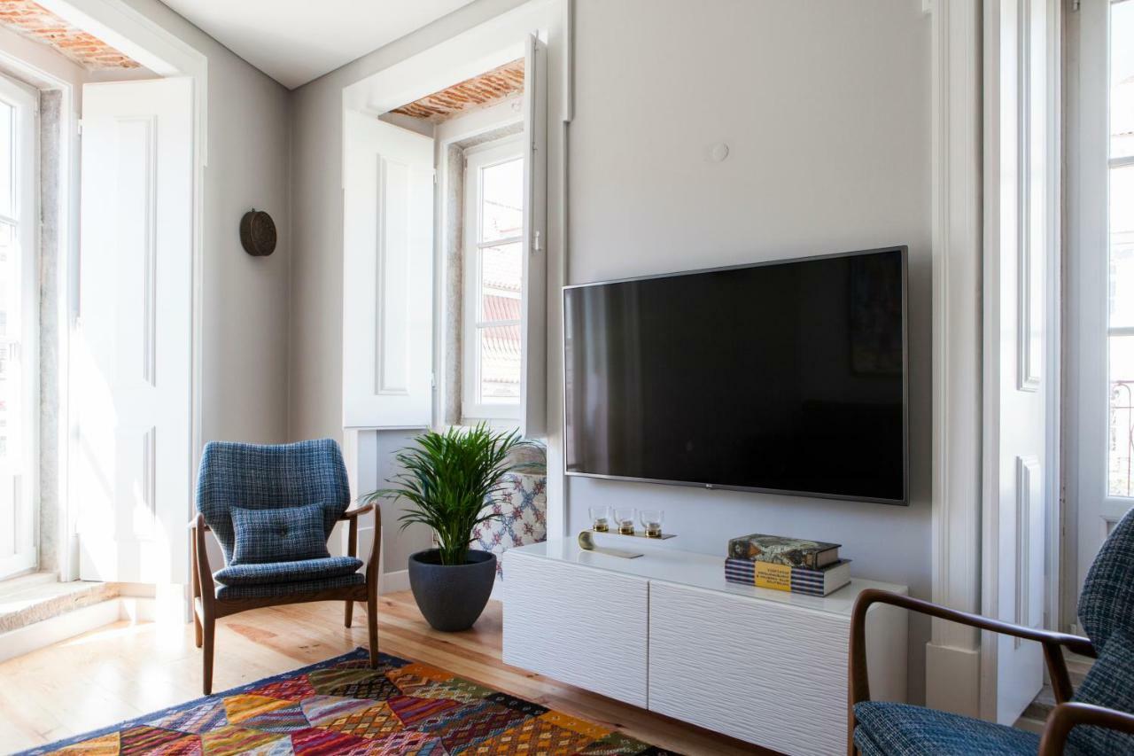 Alfama Sophisticate Flat With Balconies 2Bedrs 2Baths & Ac In 19Th Century Building Historic Center Apartamento Lisboa Exterior foto